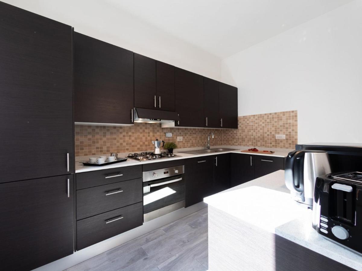 The Best Rent - Spacious Apartment Near Roma Termini Station Екстер'єр фото