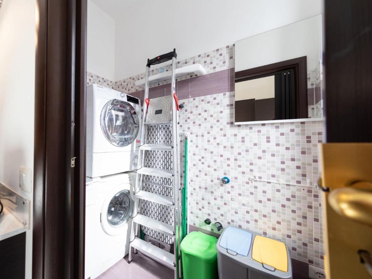 The Best Rent - Spacious Apartment Near Roma Termini Station Екстер'єр фото