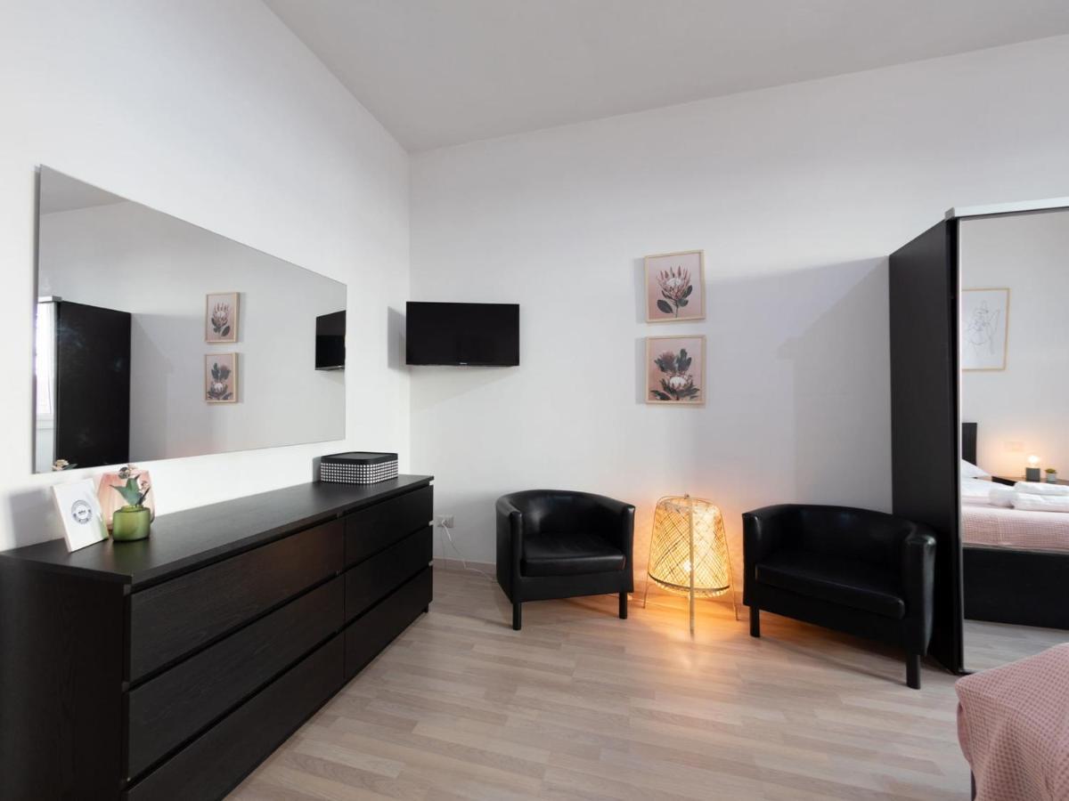 The Best Rent - Spacious Apartment Near Roma Termini Station Екстер'єр фото